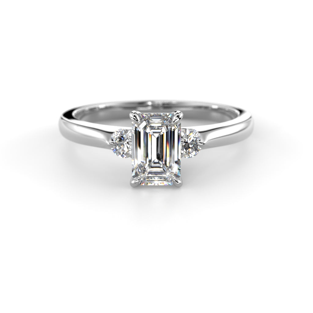 Timanttisormus Megan Emerald 0,74 ct
