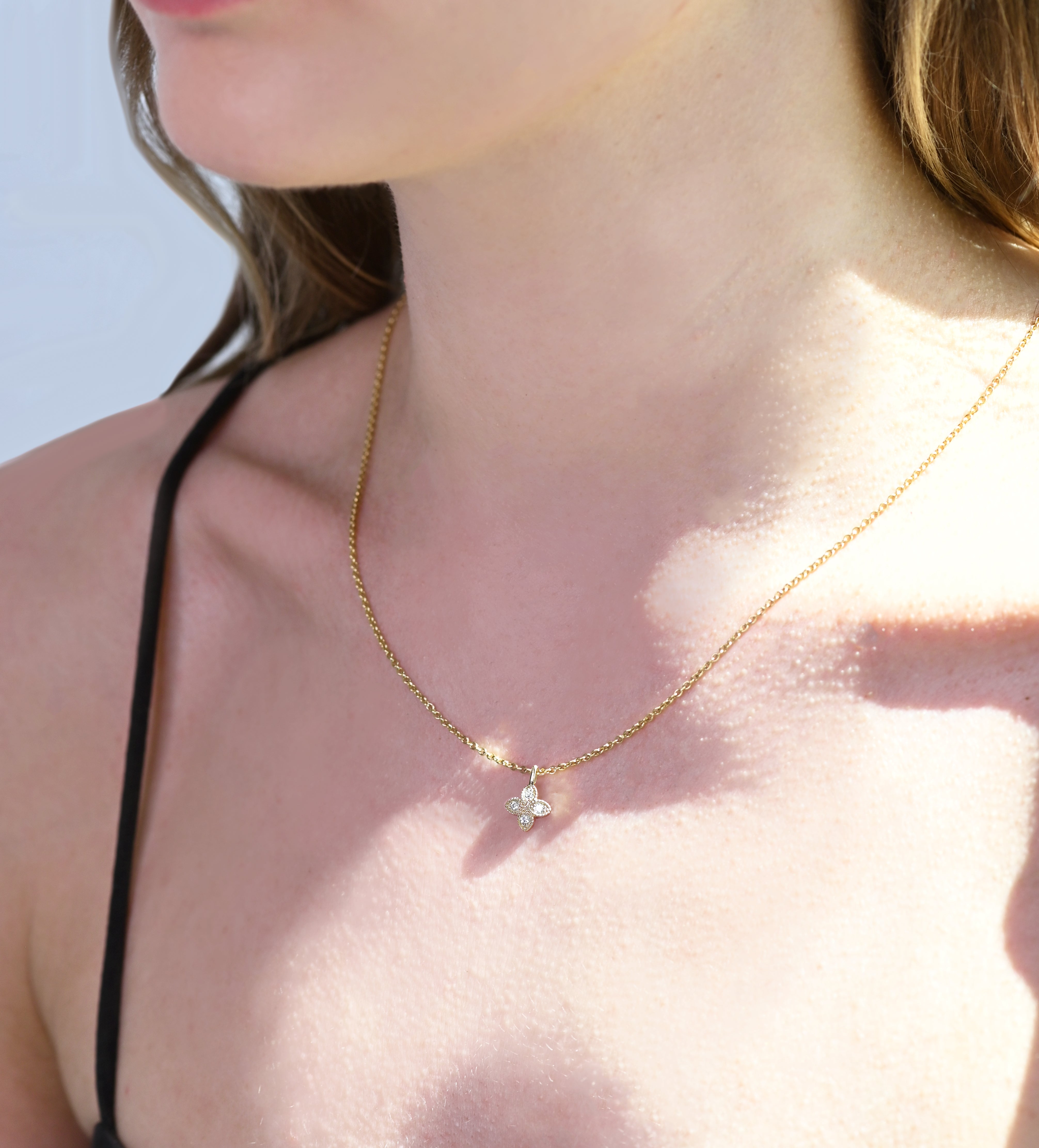 Lotus Diamanthänge 0.12 ct