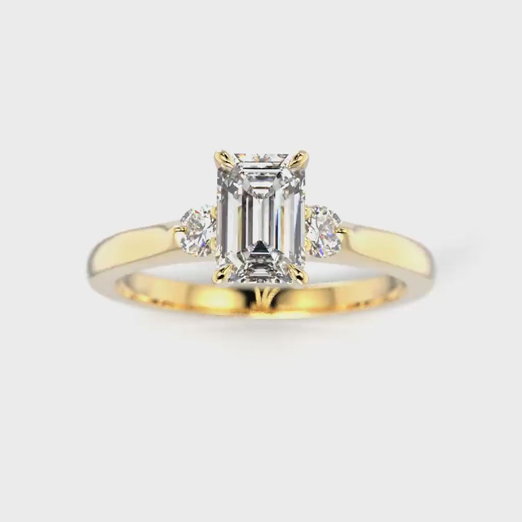 Timanttisormus Megan Emerald 0,74 ct